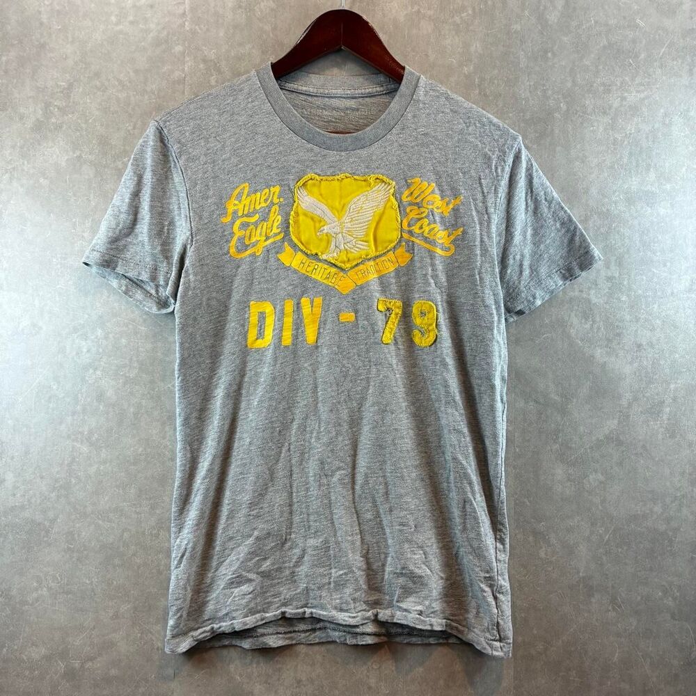 American-eagle Men's Grey T-shirt